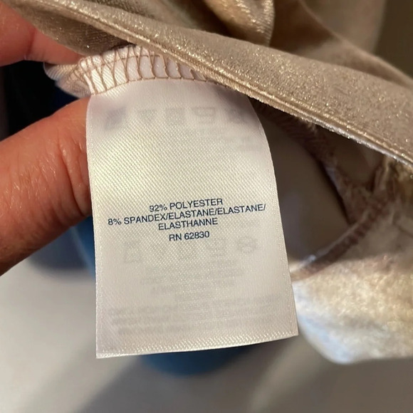 Lands End women 1x 16 18 plus top Velvet vneck tan gold 3/4 sleeve plus stretch - Picture 4 of 8